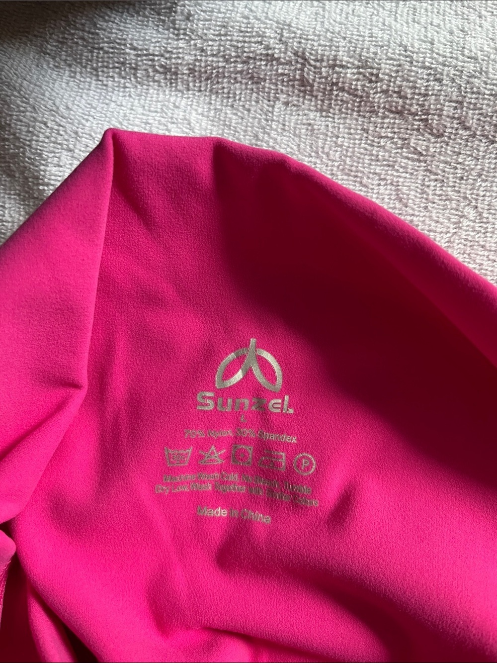 Sunzel Workout Leggings for Women,
High-Waist Hot Pink Leggings - Picture 4 of 4